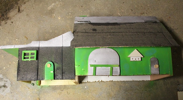 Abri hérisson vert.JPG