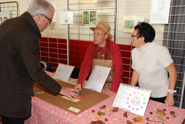 Le stand d'Isabelle Brunet et ses maquettes de son jardin