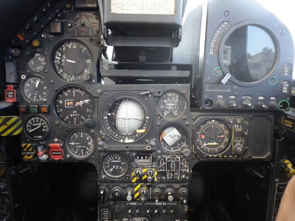 Poste de pilotage de Mirage F1